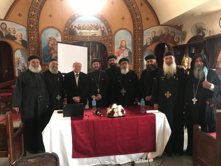 لقاء عميد المعهد مع مجمع الآباء الكهنة بإيبارشية البحر الأحمر بحضور الأنبا إيلاريون أسقف البحر الأحمر